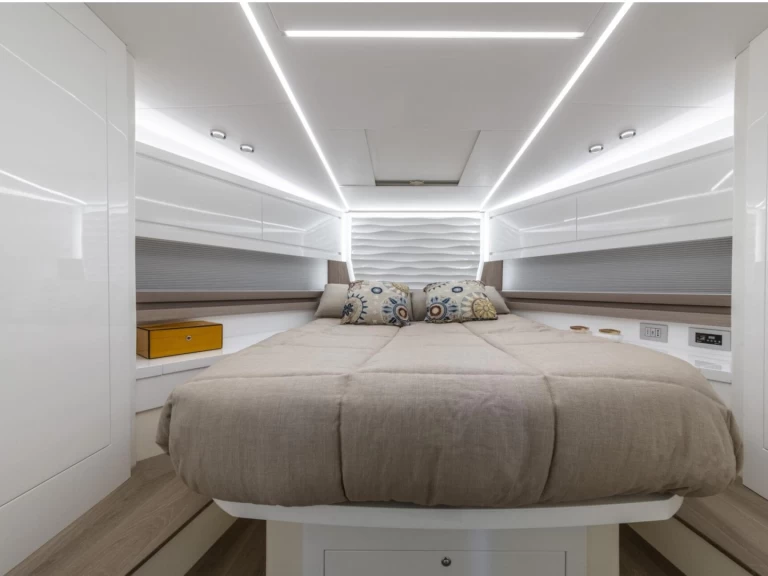 Hyr en Fiart Fiart 4Seven Salerno 