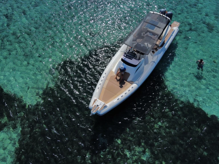 Båtuthyrning Capelli Tempest 40 i Santa Eularia des Riu på Samboat 