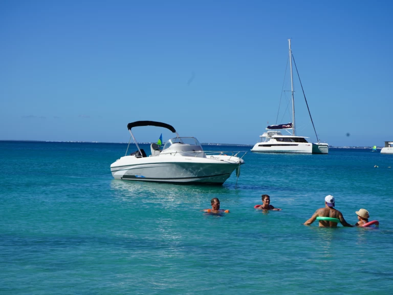 Yacht charter Marigot billig Flyer 650 Open