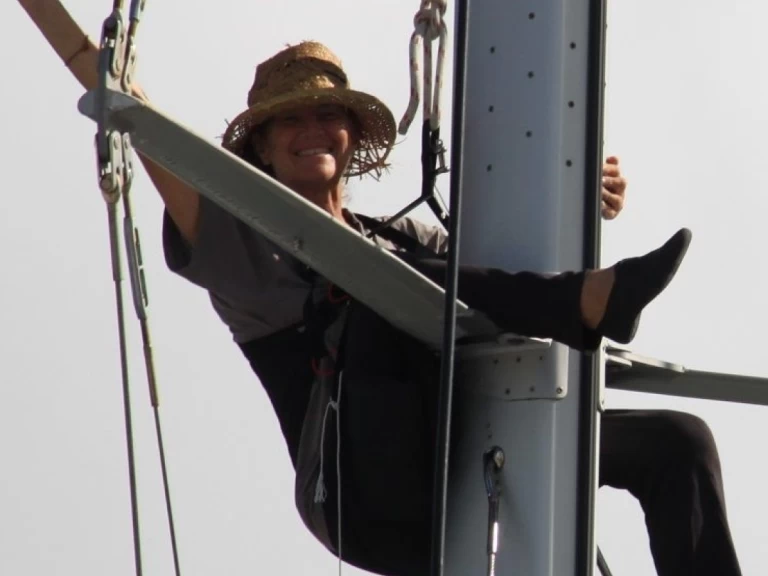 Yacht charter La Paz billig Ovni 43