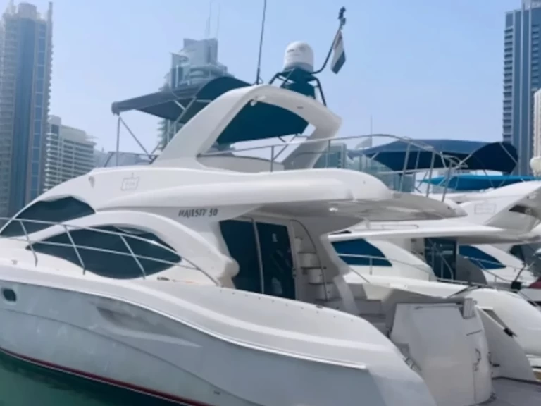 Lyx yacht för uthyrning Dubai Marina till det bästa priset 