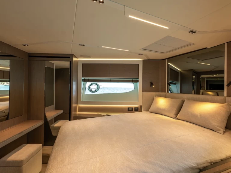 Hyra Lyx yacht med eller utan skeppare Sunseeker Saint-Tropez 