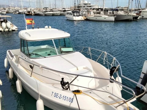 Hyra Motorbåt  med eller utan skeppare Faeton Can Picafort 