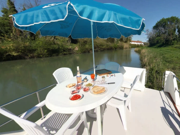 Uthyrning Motorbåt  i Saint-Jean-de-Losne - Le Boat Continentale