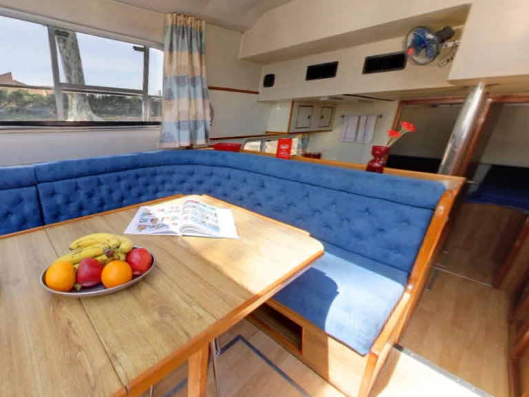  Classique charter bareboat eller skeppad i Vinkeveen