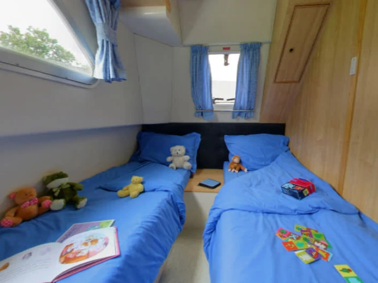 Yacht charter Chertsey billig Tango