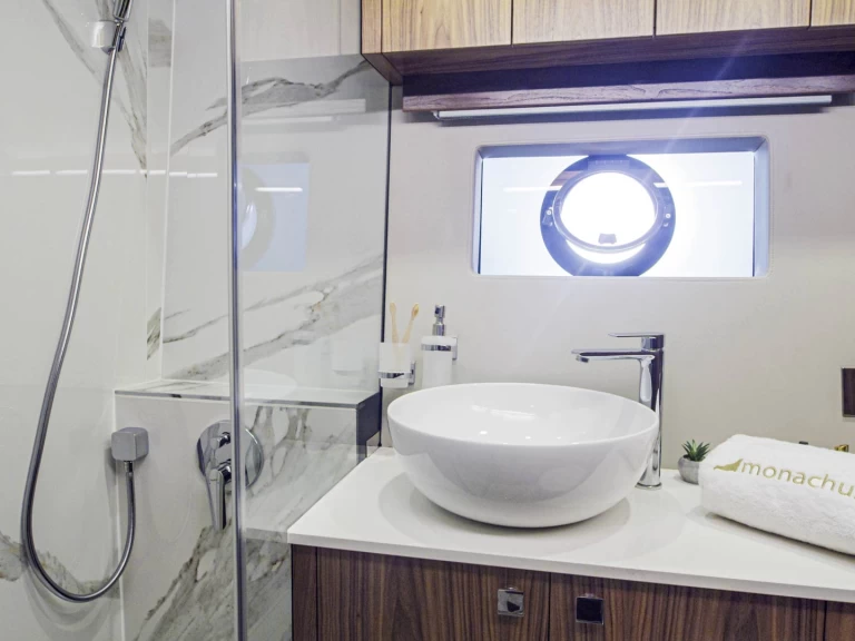 Hyr en Monachus Monachus 70 Fly Split  