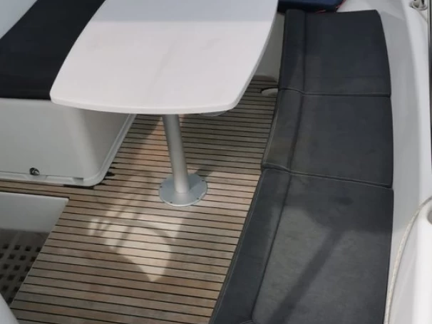 Lagoon Lagoon 380 charter bareboat eller skeppad i Propriano