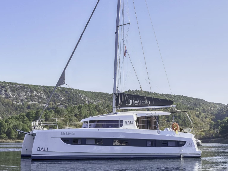 Yacht charter Skradin billig Bali Catsmart