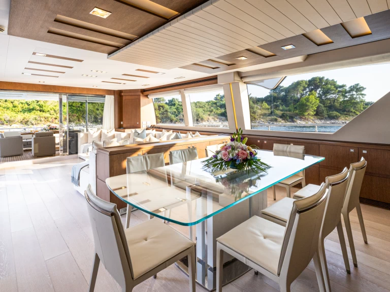 Yacht charter Donji Seget billig Motoryacht P