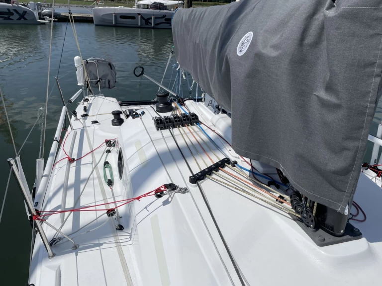 Segelbåt  för uthyrning Lorient till det bästa priset 