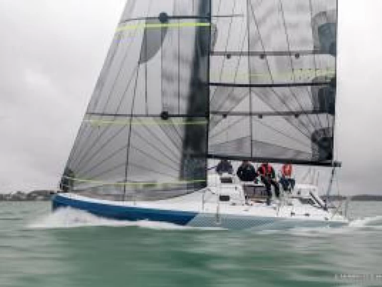 Hyr en Jeanneau SUN FAST 30 Lorient 