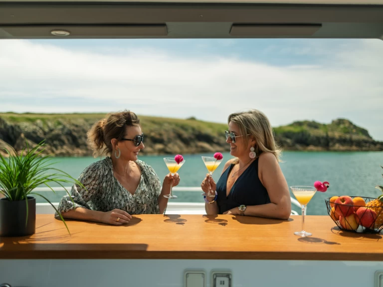 Uthyrning Katamaran   med en båtlicens 