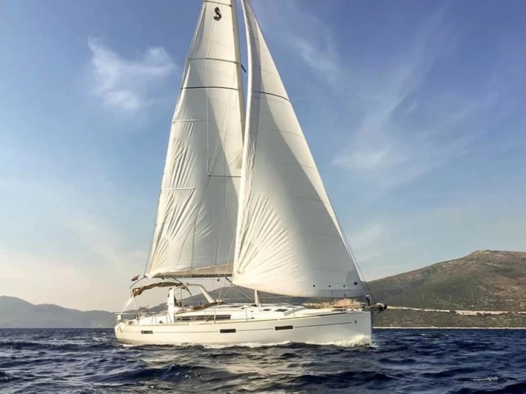 Båtuthyrning Bénéteau Oceanis 45 i San Miguel De Abona på Samboat 