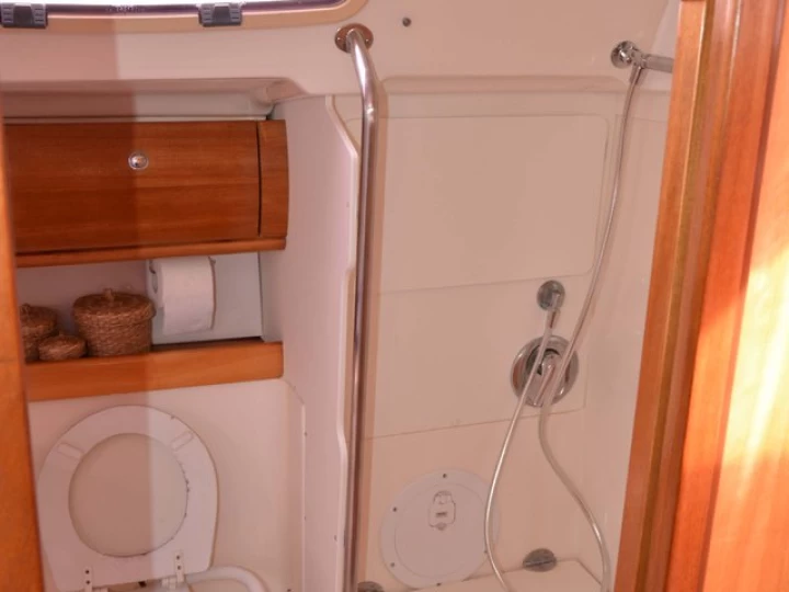 Segelbåt  för uthyrning Ávdira till det bästa priset 