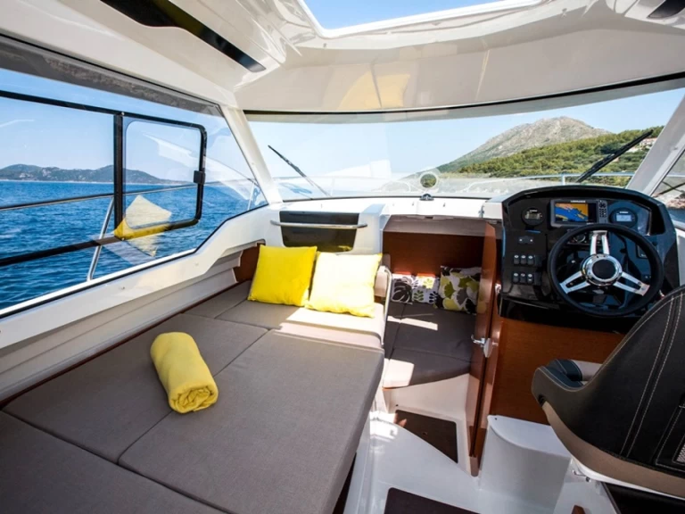 Hyra Motorbåt  med eller utan skeppare Jeanneau Trogir  