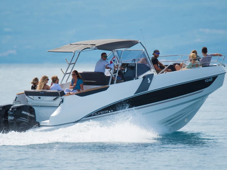 Hyr en Bénéteau Flyer 8.8 SPACEdeck Trogir  