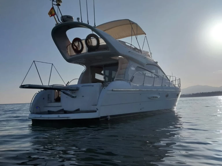 Uthyrning Lyx yacht Doqueve med en båtlicens 