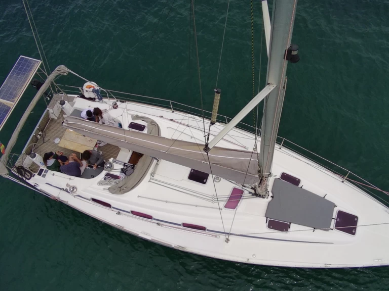 Bavaria Bavaria 40 Cruiser charter bareboat eller skeppad i Palma de Mallorca