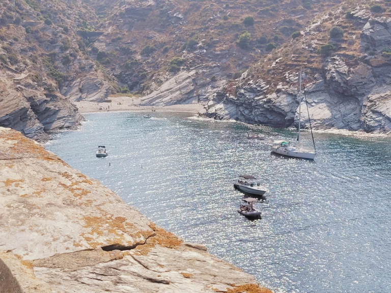 Bénéteau Oceanis 430 charter bareboat eller skeppad i Port Leucate