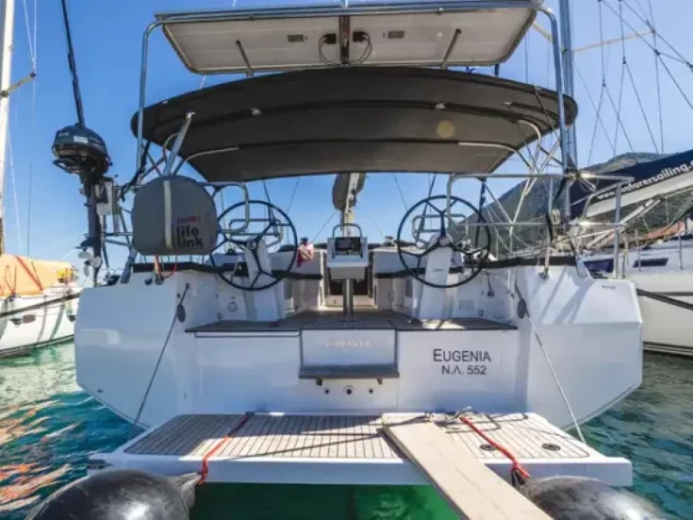 Hyra Segelbåt  med eller utan skeppare Bavaria Nikiána 