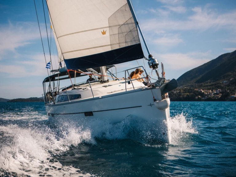 Yacht charter Nikiána billig Cruiser 51