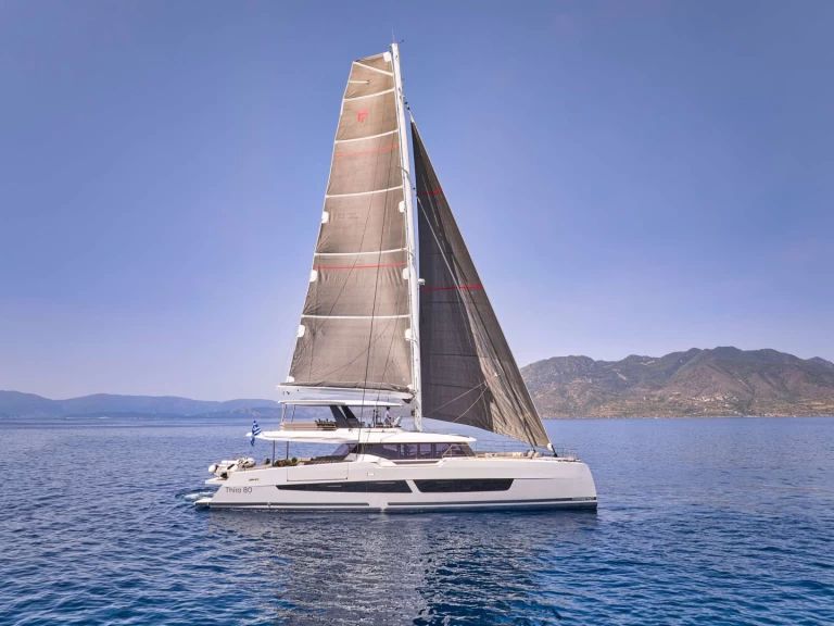 Uthyrning Lyx yacht Fountaine Pajot med en båtlicens 