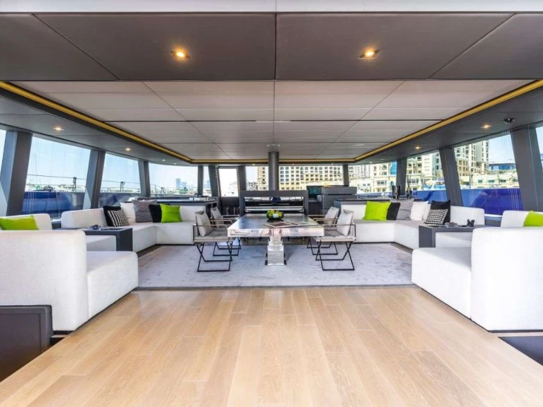 Uthyrning Lyx yacht Sunreef med en båtlicens 