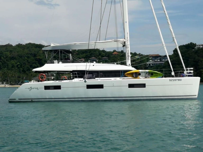 Lyx yacht för uthyrning Phuket (City) till det bästa priset 
