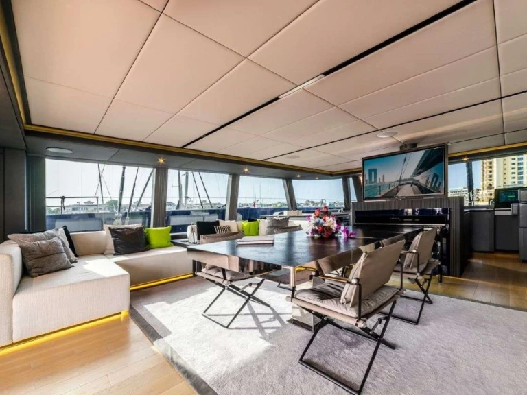 Uthyrning Lyx yacht Sunreef med en båtlicens 