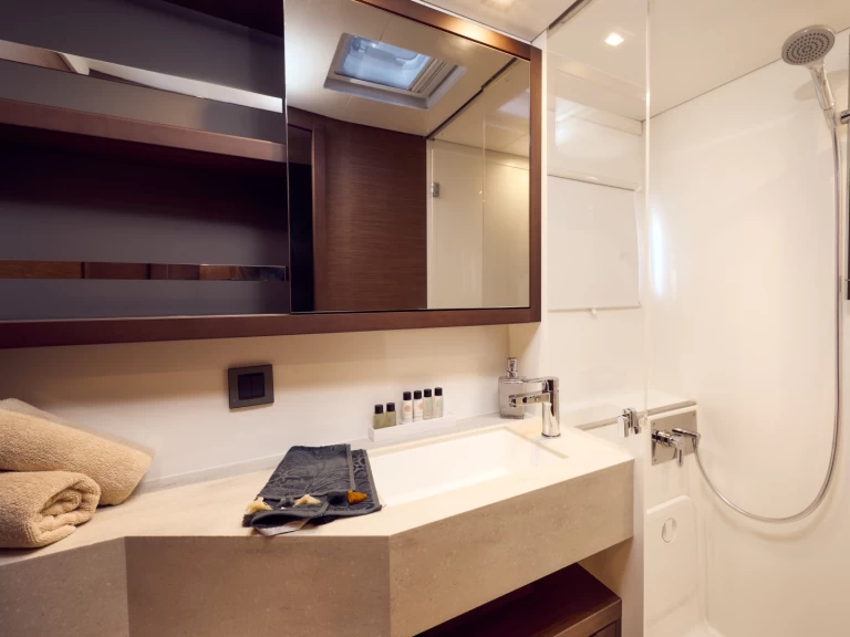 Katamaran  för uthyrning Trogir  till det bästa priset 