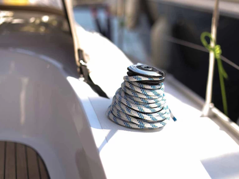 Uthyrning Segelbåt  Bavaria med en båtlicens 