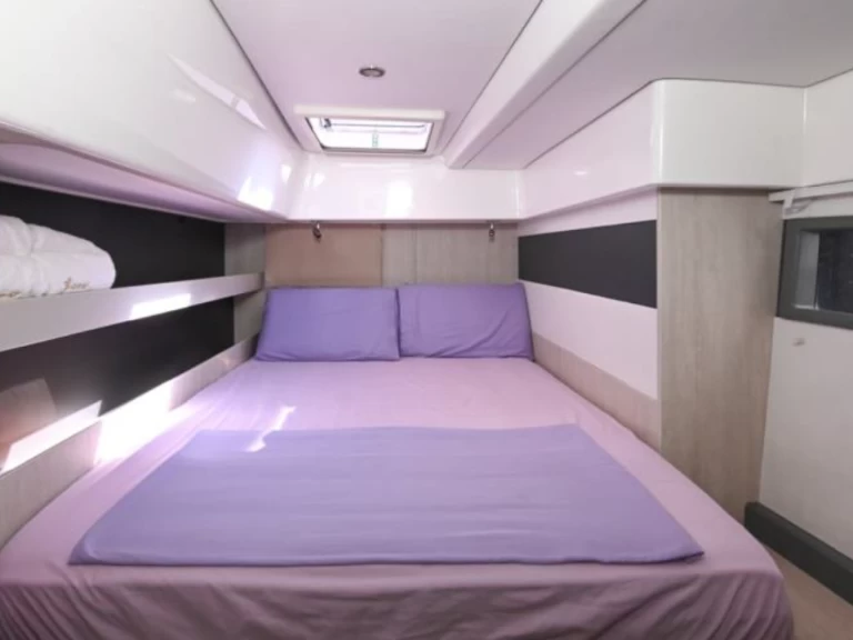 Hyra Katamaran  med eller utan skeppare Leopard Catamarans / Robertson & Caine Nidri 