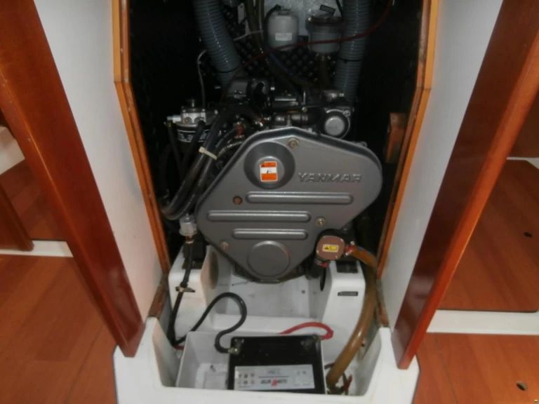 Uthyrning Segelbåt  Bénéteau med en båtlicens 