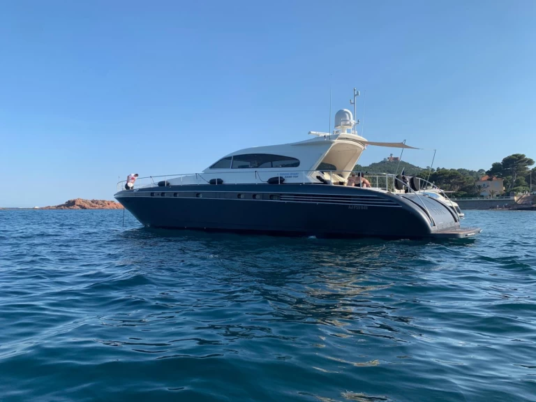 Uthyrning Lyx yacht Arno Leopard med en båtlicens 