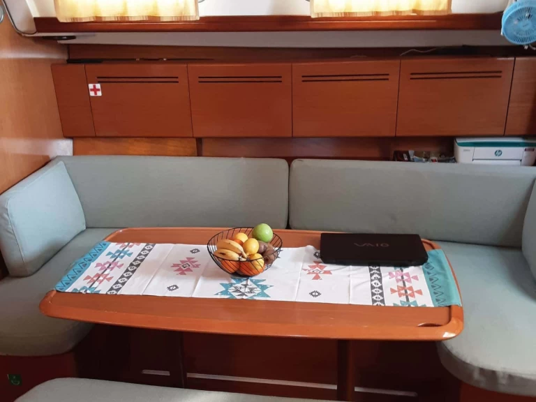 Hyr en Bénéteau Cyclades 43.4 Salamína 