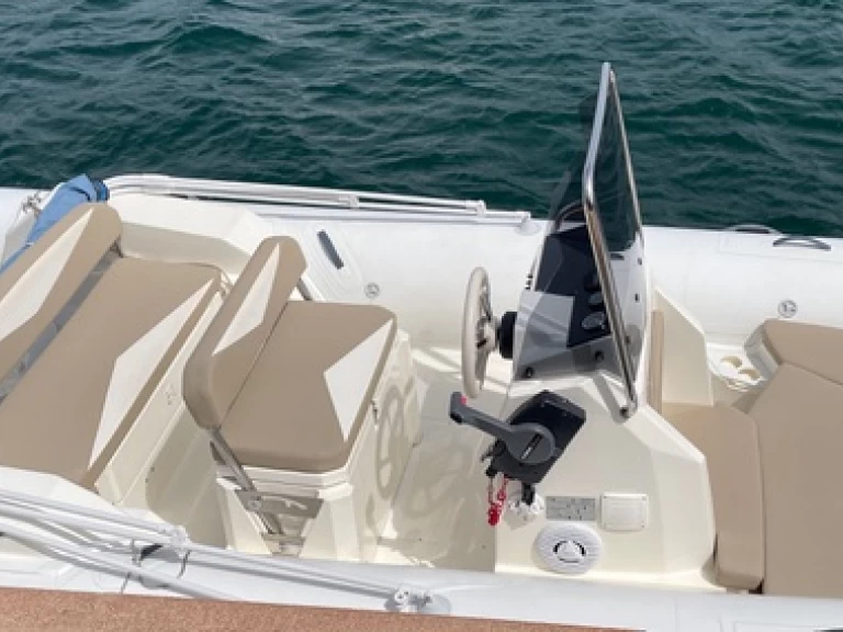 Båtuthyrning Capelli Tempest 570 40 HP i Porto Cervo på Samboat 